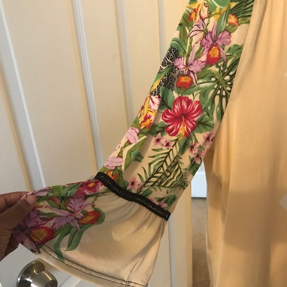 💖Flowy floral top - Picture 2 of 3